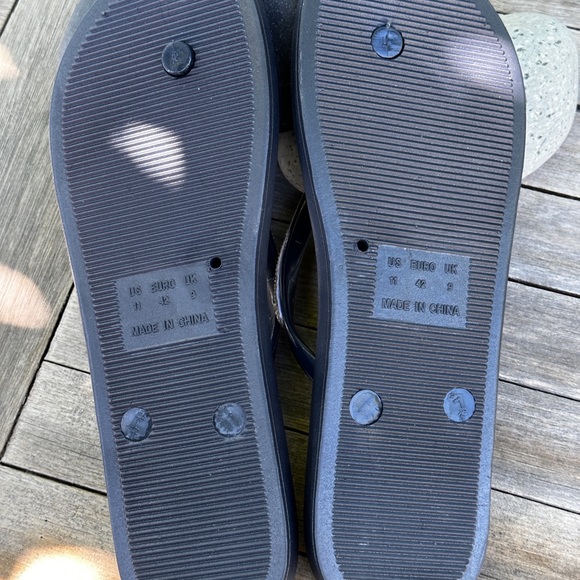 Capelli Thong Sandals, Navy Blue w/ Clear Rhinestones, Women’s Size 11, New - Picture 9 of 11